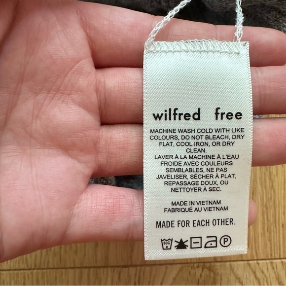 ARITZIA  WILFRED FREE MOCK NECK LONG SLEEVE CROP TOP - XXS - Picture 11 of 15